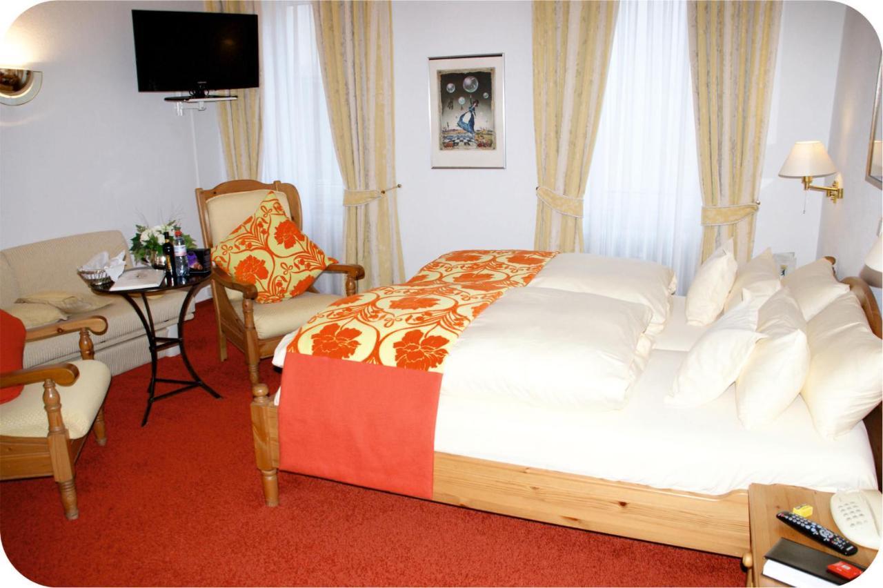Haus Berlin Bed & Breakfast *
